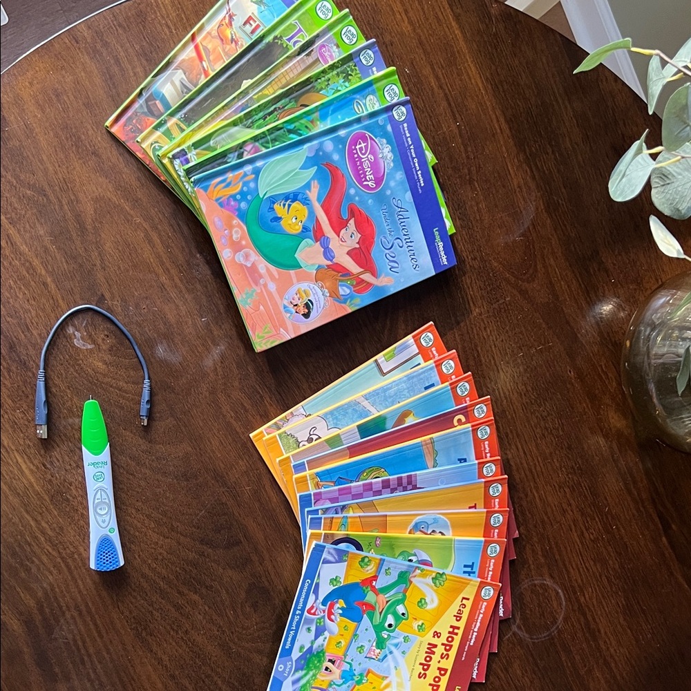 Leapfrog Leap Reader Starter Set + 6 Additional Books